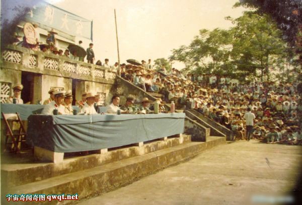 1983年严打时期<em>刑场枪决</em>死刑犯老照片(组图)-
