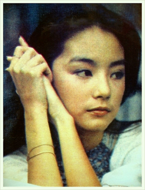 组图:成龙绯闻<em>女友</em>大牌衣品比拼-奢侈品频道-和