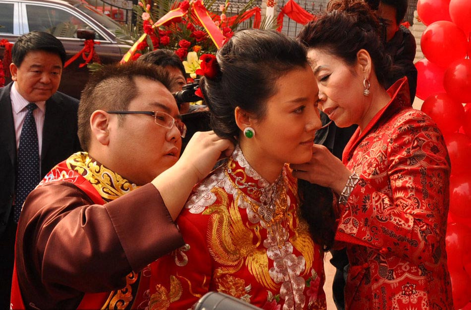 知情人曝<em>车晓</em>与山西首富离婚 昔日婚礼现场图