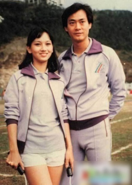 组图:网传郑少秋赵雅芝亲密旧照 <em>激情舞</em>台照曝