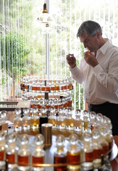 高薪冷门职业_国内冷门职业收入惊人(3)