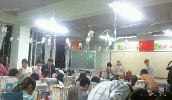 湖北<em>学校</em>吊瓶<em>门事件</em>再调查 揭开利益黑幕-新闻