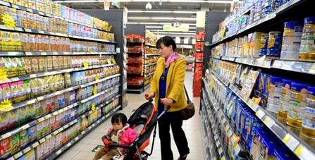 全球最贵洋奶粉数中国 高价奶粉经销商是推手