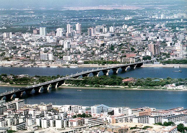 项城gdp_河南项城42名未成年获准购经适房 最小者年仅6岁(2)