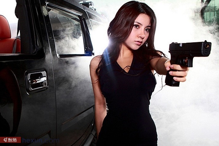 性感暴力美女与猛兽+共同演绎<em>速度与激情</em>