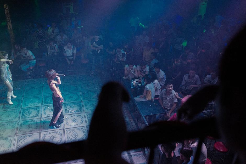 富士康夜生活的一个角 女工<em>兼职</em>色情业(图组)-