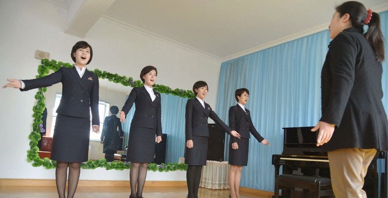 朝鲜海军文工团美貌女兵曝光