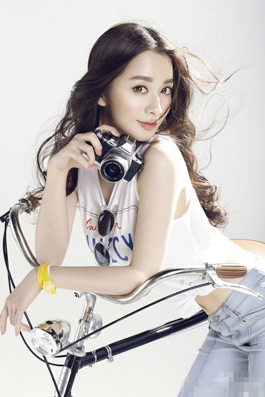 组图:李维嘉女友李白白疑似曝光 系浙江传媒学