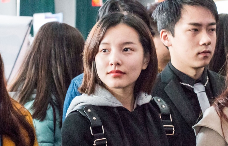 杭州举办传媒类大学生招聘会 美女如云(组图)