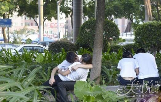 东莞工人为何普遍 一夫多妻 女工挣钱养男友