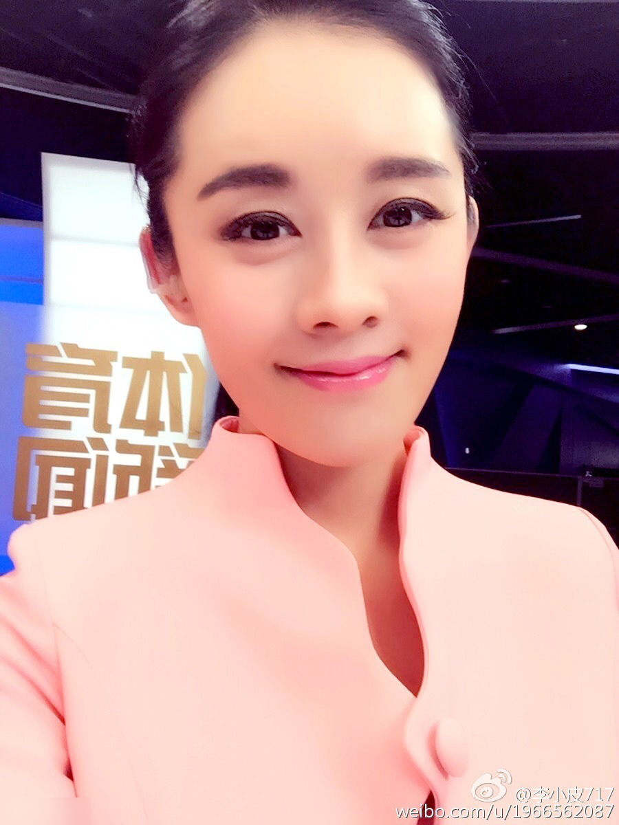 <em>央视</em>体育<em>女主播走红</em> 外表靓丽私照粉嫩甜美(组