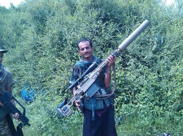 组图:也门胡塞武装缴获沙特先进武器 一支枪上