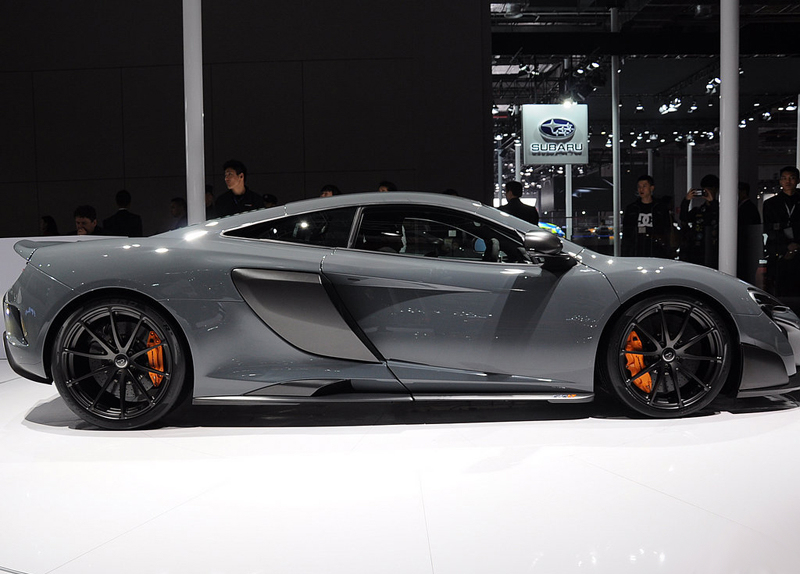 马丁lagonda taraf,雷克萨斯es300h,欧陆gt v8 s,克莱斯勒新款300c